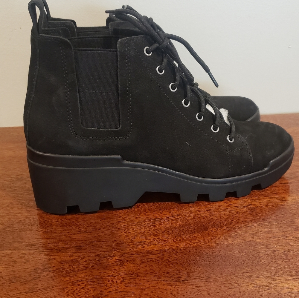 New Eileen Fisher Calm Sherling booties